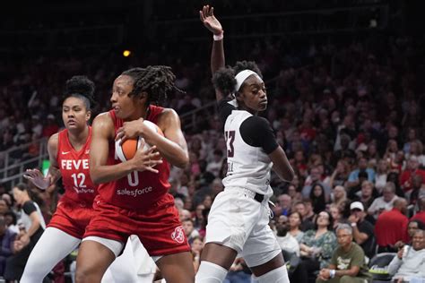 dream night result|Mitchell, Clark star as Fever disappoint record Dream's crowd .